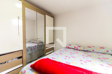 Quarto 1 de apartamento para alugar com 2 quartos, 50m² em Conjunto Residencial José Bonifácio, São Paulo