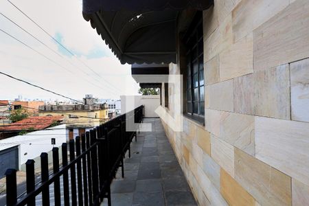 Varanda da Sala de casa para alugar com 3 quartos, 200m² em Paraíso, Belo Horizonte