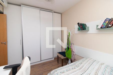 Quarto 2 de apartamento à venda com 3 quartos, 95m² em Azenha, Porto Alegre