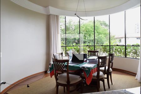 Sala de apartamento à venda com 4 quartos, 267m² em Vila Madalena, São Paulo