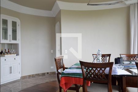 Sala de apartamento à venda com 4 quartos, 267m² em Vila Madalena, São Paulo