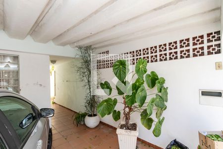 Garagem de casa à venda com 2 quartos, 125m² em Chácara Santo Antônio (zona Sul), São Paulo