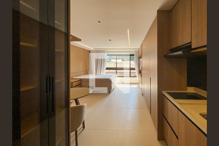 Quarto Suíte de kitnet/studio para alugar com 1 quarto, 35m² em Vila Nova Conceição, São Paulo