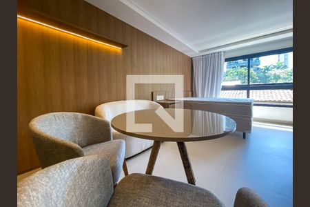 Quarto Suíte de kitnet/studio para alugar com 1 quarto, 35m² em Vila Nova Conceição, São Paulo