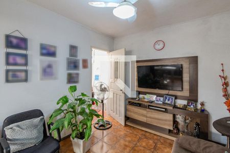 Sala de TV de casa à venda com 2 quartos, 170m² em Cavalhada, Porto Alegre