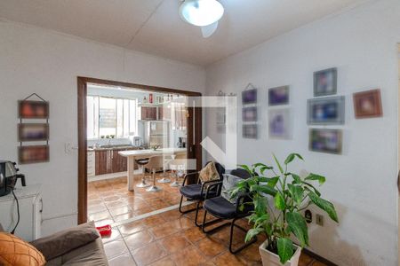 Sala de TV de casa à venda com 2 quartos, 170m² em Cavalhada, Porto Alegre