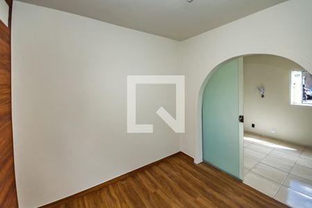 Casa para alugar com 3 quartos, 180m² em Cândida Ferreira, Belo Horizonte
