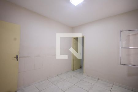 Sala de casa para alugar com 2 quartos, 125m² em Jardim Santa Lúcia, Suzano
