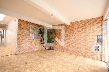 Quintal  de casa para alugar com 2 quartos, 125m² em Jardim Santa Lúcia, Suzano