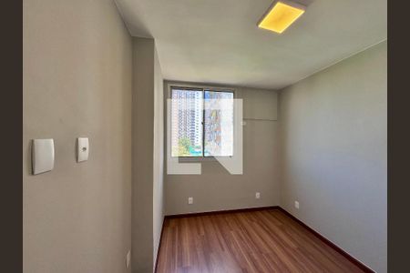 Quarto 1 de apartamento à venda com 2 quartos, 60m² em Barra da Tijuca, Rio de Janeiro