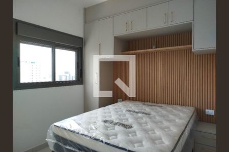 Studio - quarto com cama box e armários de kitnet/studio para alugar com 1 quarto, 27m² em Vila Aricanduva, São Paulo