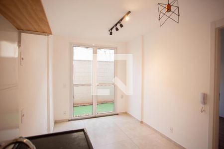 SALA E COZINHA de apartamento para alugar com 1 quarto, 38m² em Água Branca, São Paulo