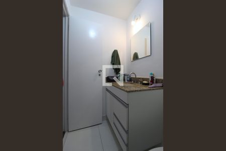 Banheiro de apartamento à venda com 1 quarto, 41m² em Vila Nova Conceição, São Paulo