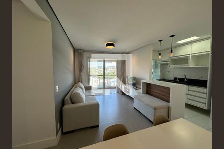 Sala de apartamento para alugar com 2 quartos, 66m² em Empresarial 18 do Forte, Barueri