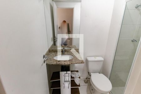 Banheiro de apartamento à venda com 2 quartos, 50m² em Parque Reboucas, São Paulo