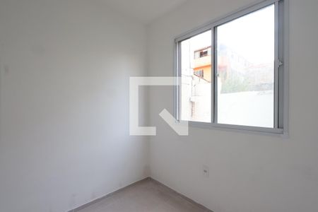 Quarto 2 de apartamento para alugar com 2 quartos, 34m² em Vila Ema, São Paulo