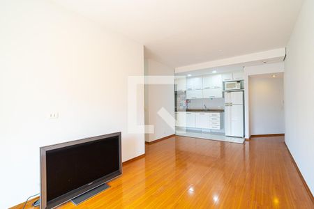 Sala de apartamento para alugar com 2 quartos, 77m² em Cerqueira César, São Paulo