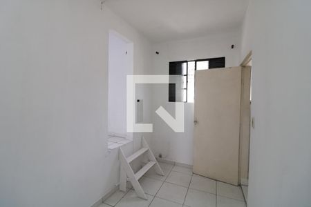 Quarto de casa para alugar com 2 quartos, 50m² em Vila Santa Clara, São Paulo
