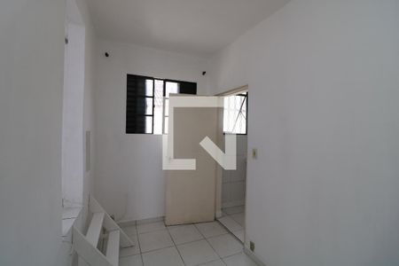 Quarto de casa para alugar com 2 quartos, 50m² em Vila Santa Clara, São Paulo