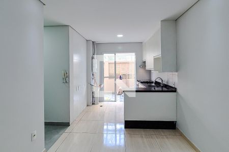 Sala de apartamento para alugar com 2 quartos, 58m² em Jardim Santa Emilia, São Paulo