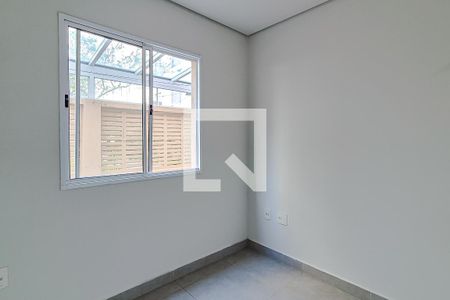 Quarto 2 de apartamento para alugar com 2 quartos, 58m² em Jardim Santa Emilia, São Paulo