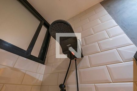 Banheiro de apartamento para alugar com 1 quarto, 61m² em Pinheiros, São Paulo