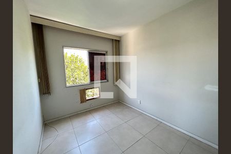 Quarto 1 de apartamento para alugar com 2 quartos, 85m² em Vila Valqueire, Rio de Janeiro