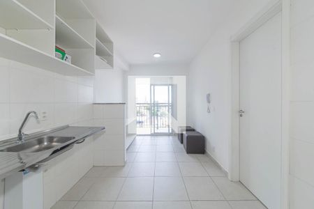 Sala - Cozinha Integrada de apartamento para alugar com 1 quarto, 28m² em Jardim Caravelas, São Paulo