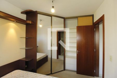 Quarto 1 de apartamento à venda com 2 quartos, 58m² em Jardim Carvalho, Porto Alegre