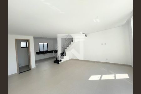 Sala de casa à venda com 3 quartos, 118m² em Santa Amelia, Belo Horizonte