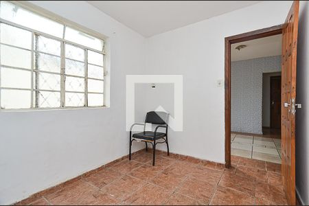 Quarto 1 de casa para alugar com 3 quartos, 180m² em Pompéia, Belo Horizonte