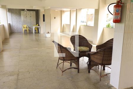 Hall de entrada de apartamento para alugar com 2 quartos, 58m² em Saboeiro, Salvador
