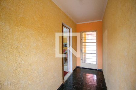 Corredor de casa para alugar com 3 quartos, 380m² em Jardim Simus, Sorocaba