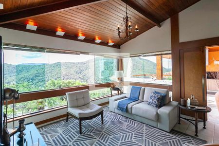 Sala 1 de casa de condomínio à venda com 3 quartos, 970m² em Fazenda dos Pires, Nova Lima