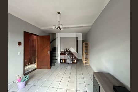 Sala de casa para alugar com 3 quartos, 99m² em Vila Palmeiras, São Paulo