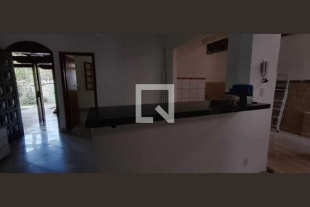 Casa para alugar com 4 quartos, 220m² em Ouro Preto, Belo Horizonte