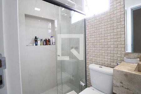 Banheiro Social de apartamento para alugar com 2 quartos, 189m² em Granada, Uberlândia