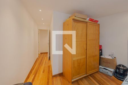 Casa à venda com 3 quartos, 400m² em Boaçava, São Paulo