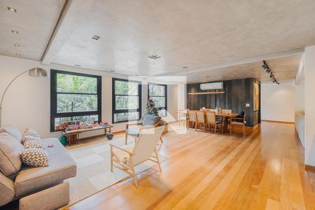 Casa à venda com 3 quartos, 400m² em Boaçava, São Paulo