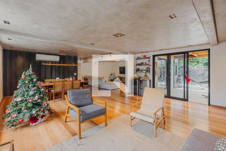 Casa à venda com 3 quartos, 400m² em Boaçava, São Paulo