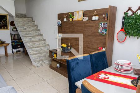 Sala de casa para alugar com 2 quartos, 81m² em Guaratiba, Rio de Janeiro