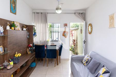 Sala de casa para alugar com 2 quartos, 81m² em Guaratiba, Rio de Janeiro