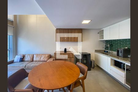 Sala de apartamento para alugar com 1 quarto, 55m² em Vila Nova Conceição, São Paulo