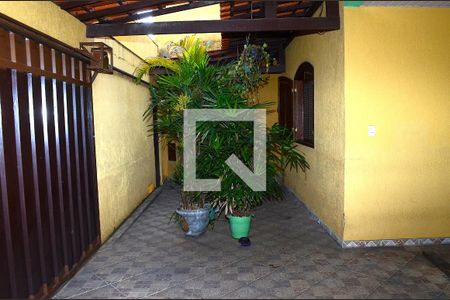 Área externa de casa à venda com 3 quartos, 167m² em Vitoria, Belo Horizonte
