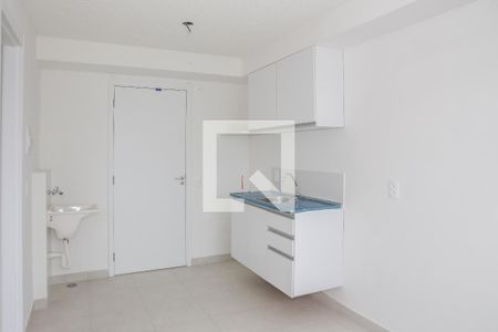 Sala e Cozinha de apartamento para alugar com 1 quarto, 25m² em Parque Industrial Tomas Edson, São Paulo