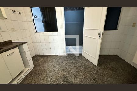 Cozinha de casa de condomínio para alugar com 2 quartos, 45m² em Recreio dos Bandeirantes, Rio de Janeiro