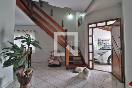 Sala de casa para alugar com 6 quartos, 360m² em Custódio Pereira, Uberlândia