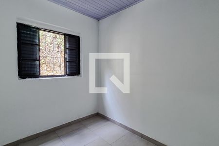 Quarto 2 de casa para alugar com 2 quartos, 50m² em Vila Santo Estefano, São Paulo
