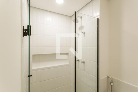 Banheiro de kitnet/studio para alugar com 1 quarto, 21m² em Itaim Bibi, São Paulo