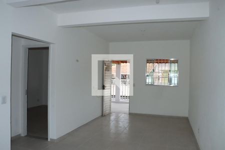 Casa para alugar com 2 quartos, 58m² em Jardim Independência, Embu das Artes